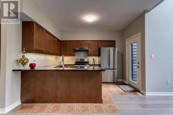 Fully Fitted Modern Kitchen. -
