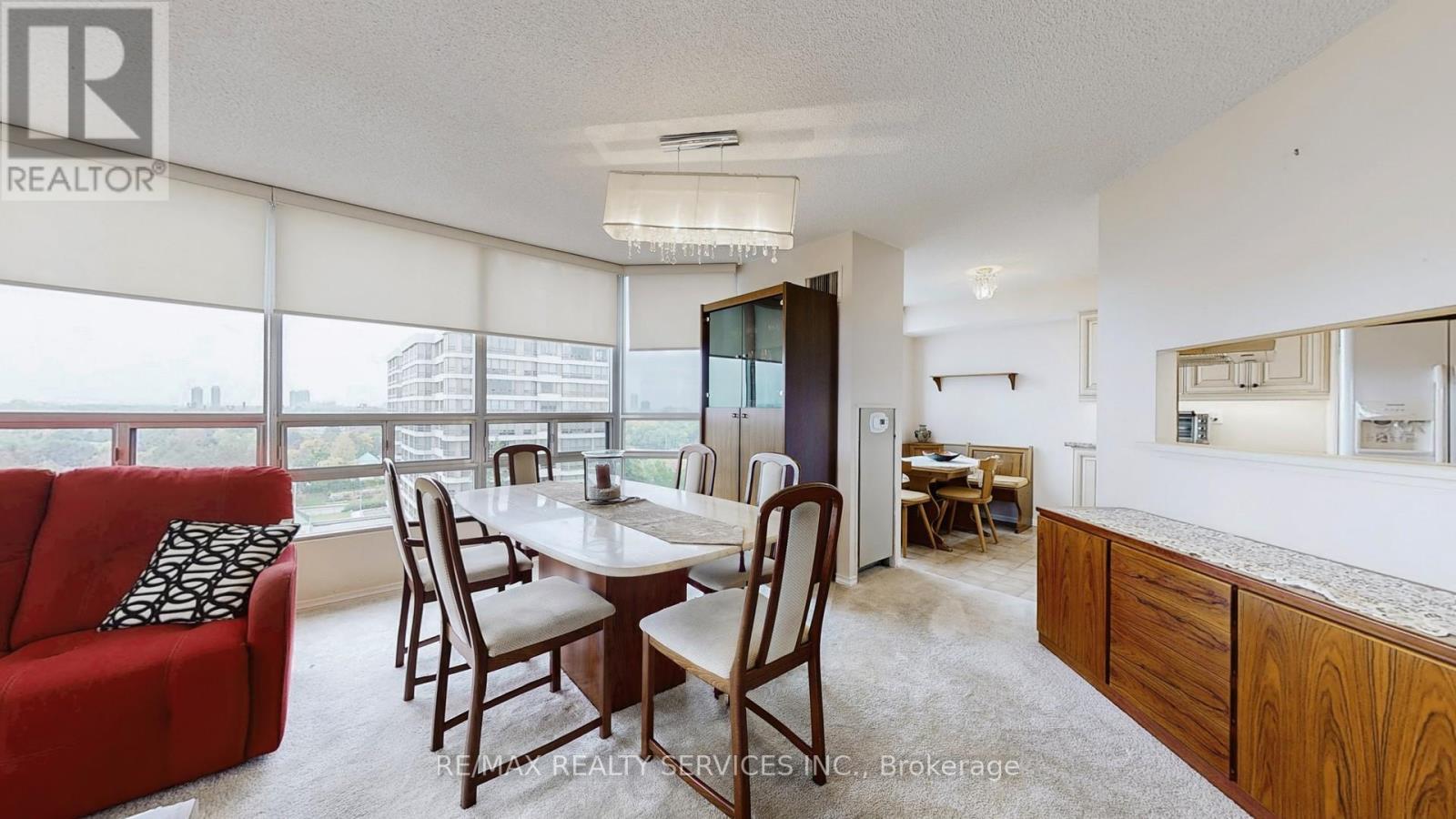 909 - 330 Mill Street S, Brampton, ON - Indoor Photo Showing Dining Room