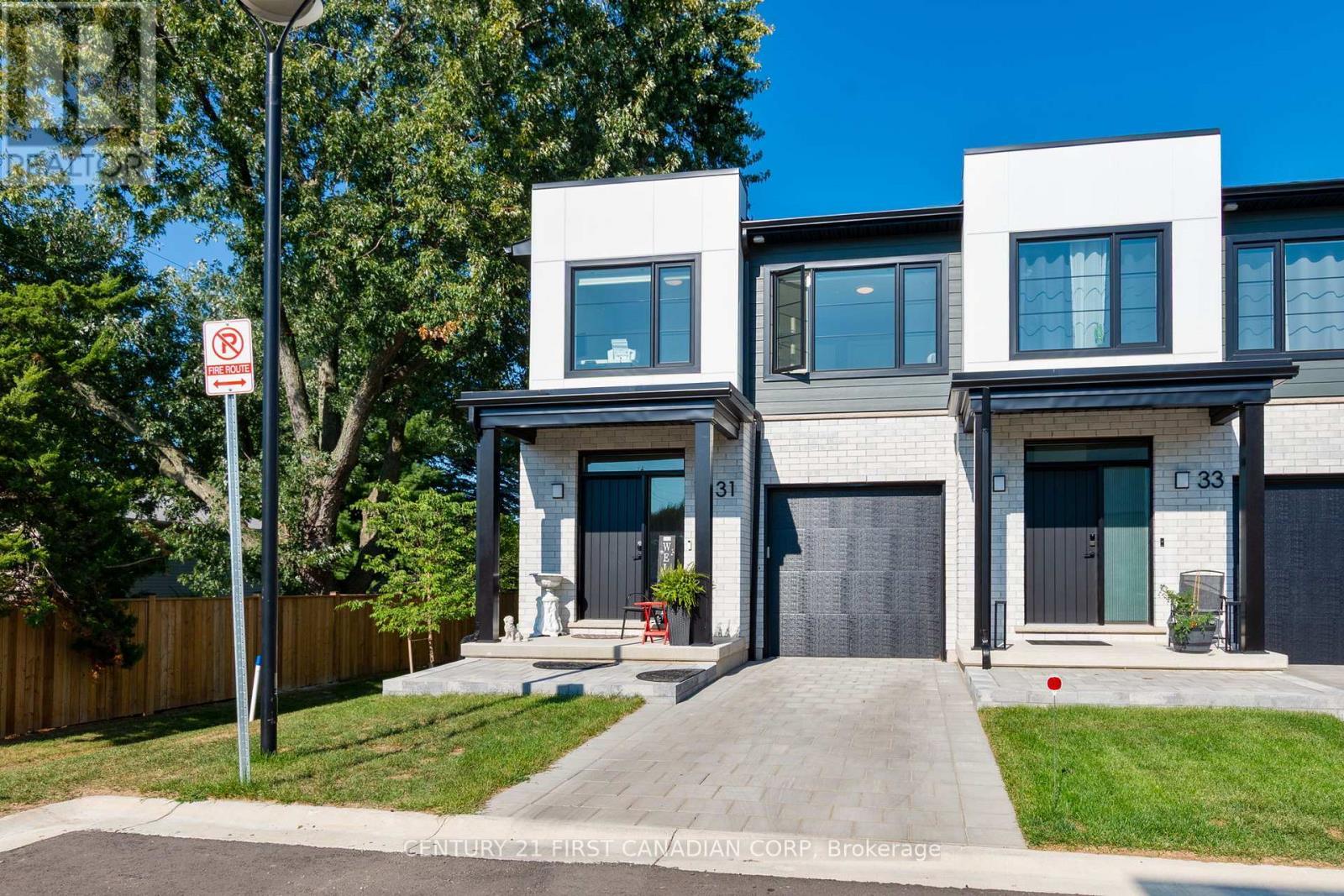 31 - 101 Swales Avenue, Strathroy-Caradoc (Sw), ON - Outdoor With Facade