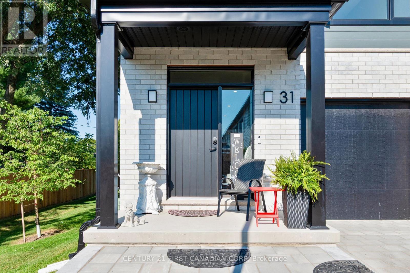 31 - 101 Swales Avenue, Strathroy-Caradoc (Sw), ON - Outdoor With Deck Patio Veranda With Exterior