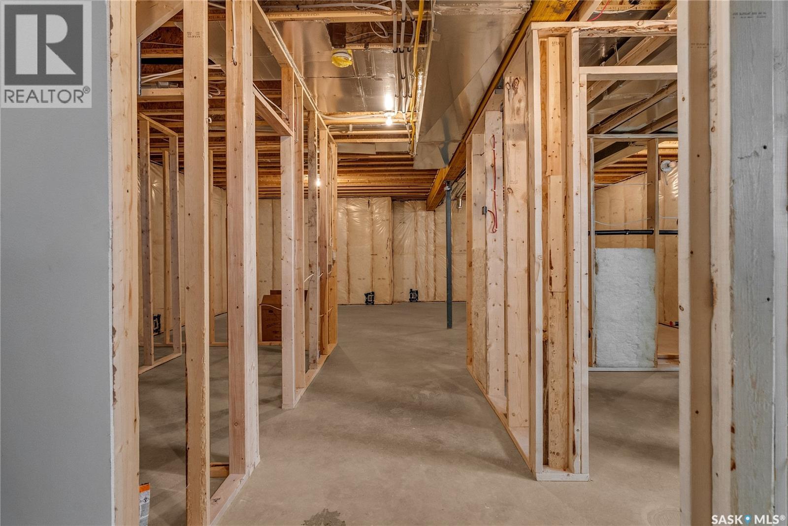 428 Woolf Bend, Saskatoon, SK - Indoor