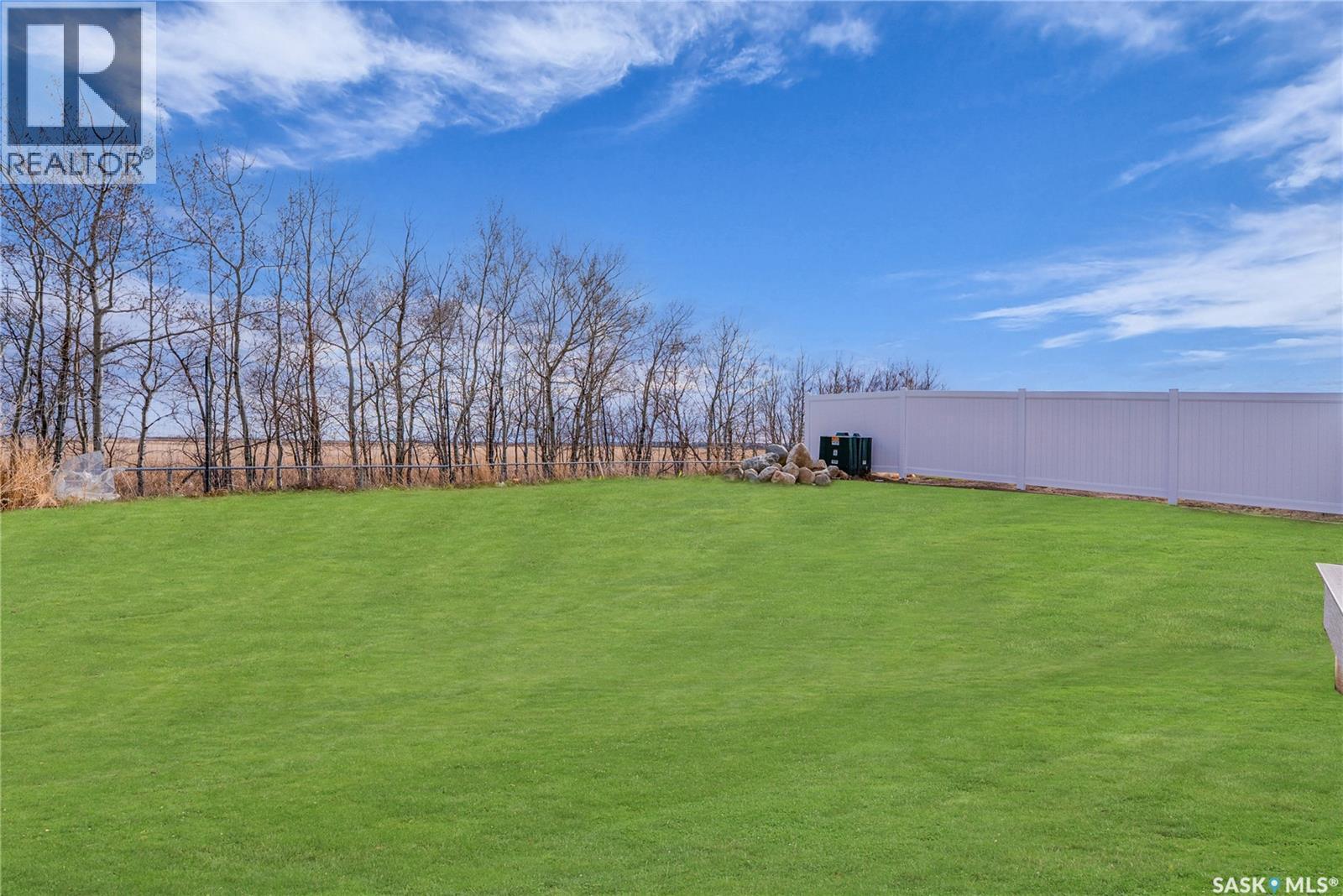 428 Woolf Bend, Saskatoon, SK - Outdoor