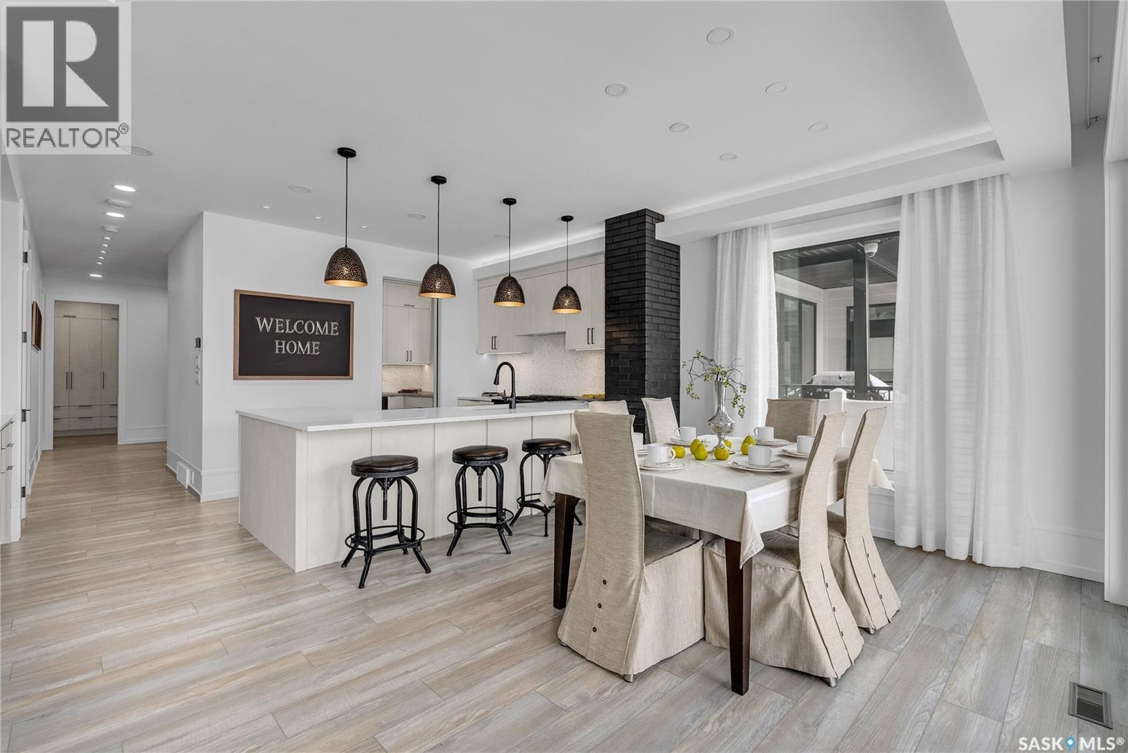 428 Woolf Bend, Saskatoon, SK - Indoor Photo Showing Dining Room