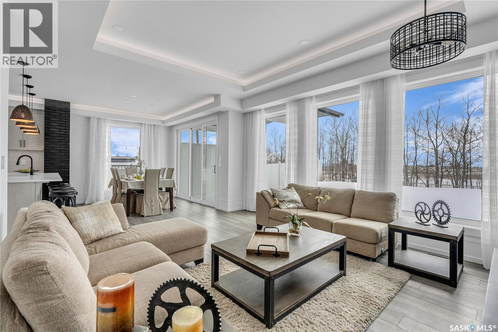 428 Woolf Bend, Saskatoon, SK - Indoor Photo Showing Living Room