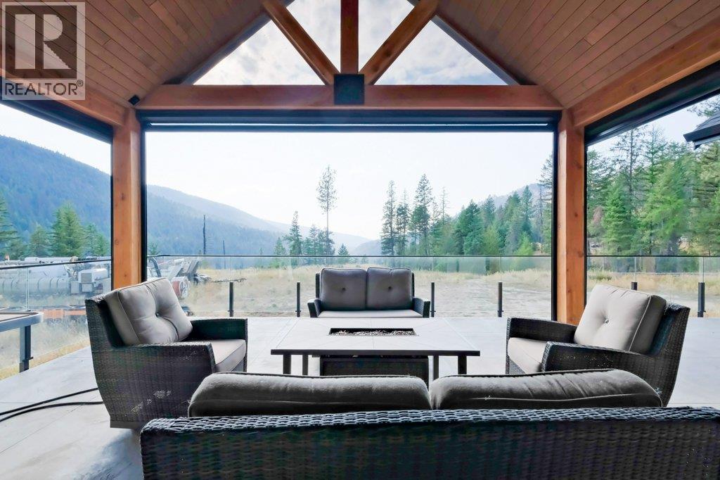 7839 Falcon Ridge Crescent, Kelowna, BC - Outdoor With Exterior