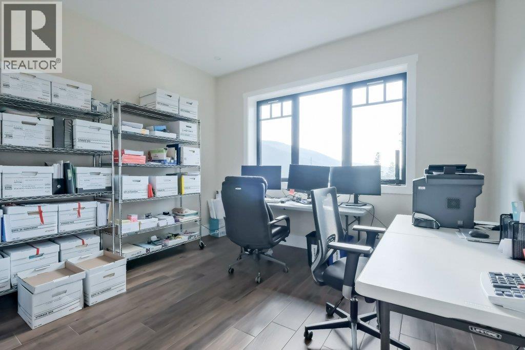 7839 Falcon Ridge Crescent, Kelowna, BC - Indoor Photo Showing Office