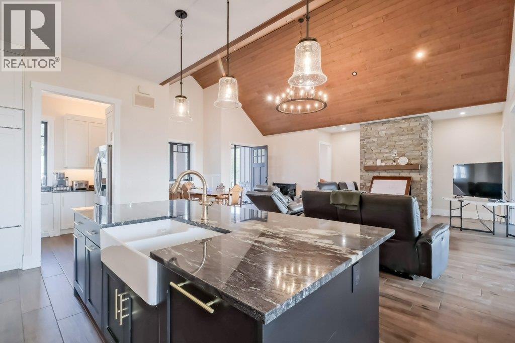 7839 Falcon Ridge Crescent, Kelowna, BC - Indoor