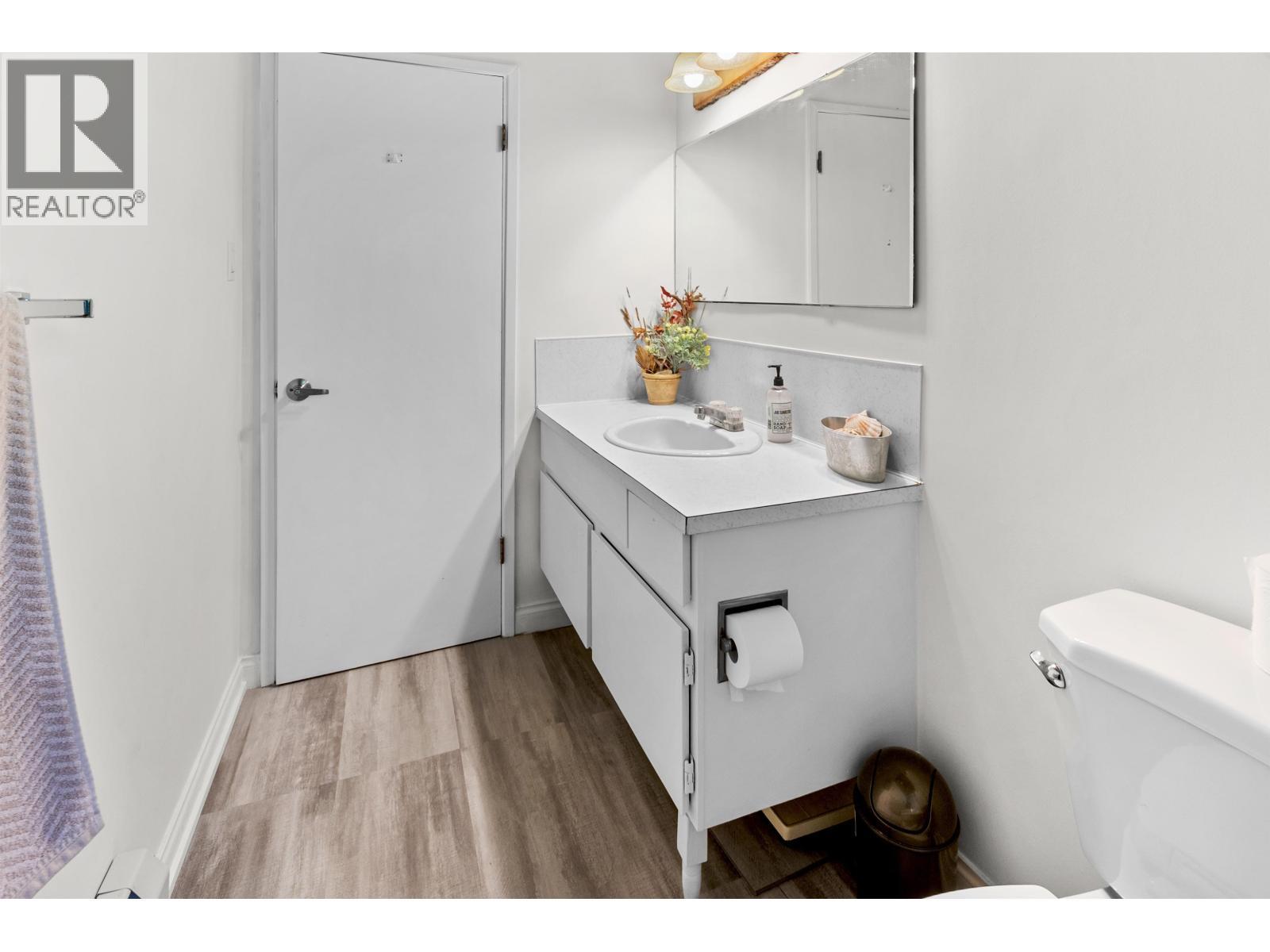 7267 Summit Road, Canim Lake, BC - Indoor Photo Showing Bathroom