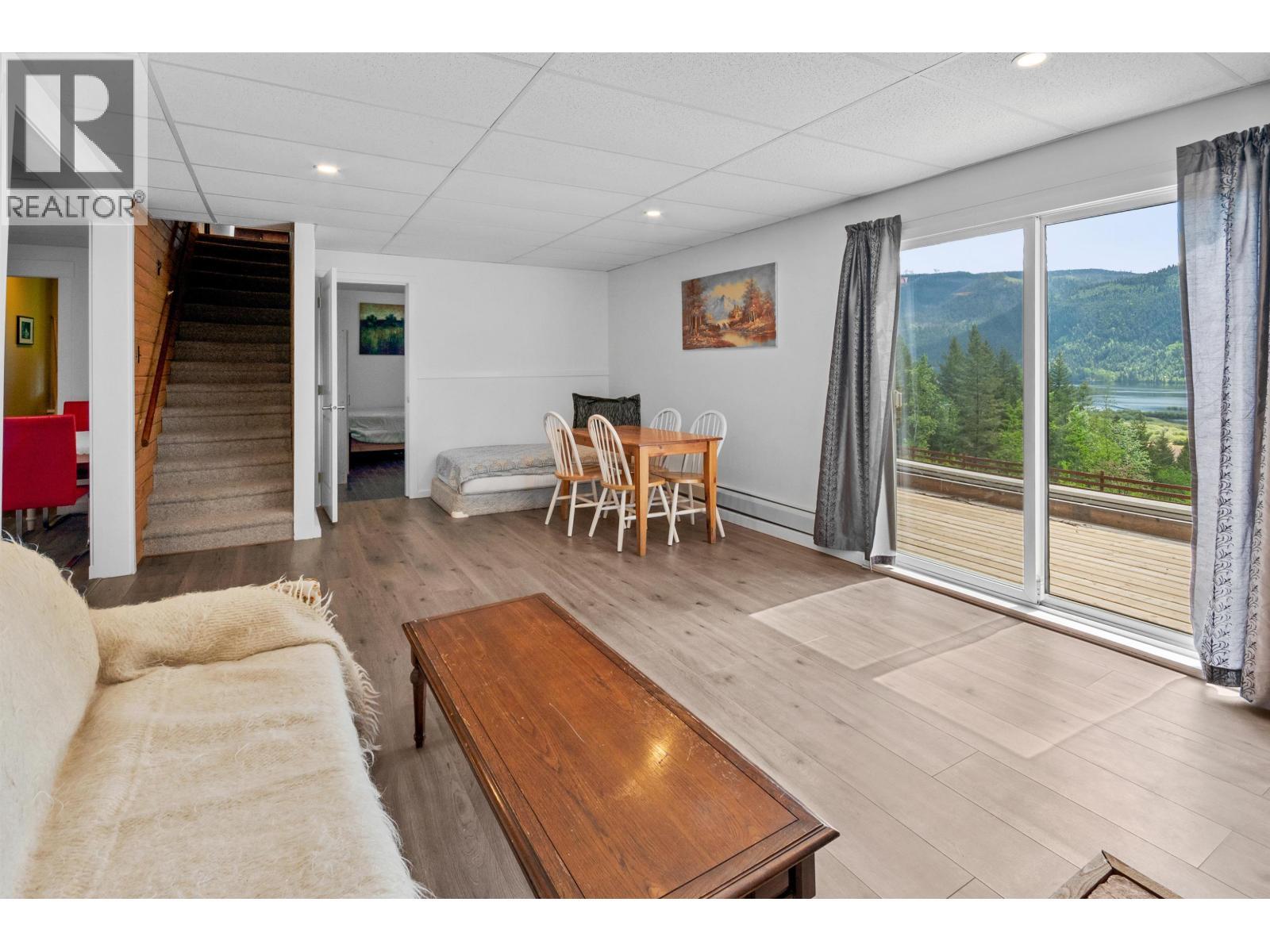 7267 Summit Road, Canim Lake, BC - Indoor