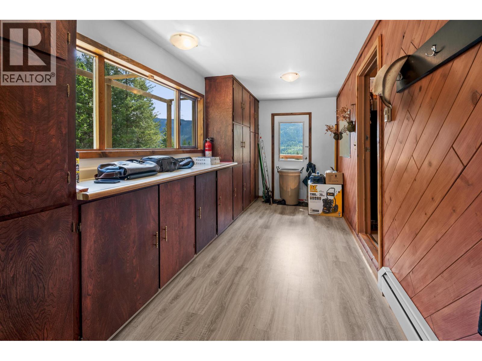 7267 Summit Road, Canim Lake, BC - Indoor