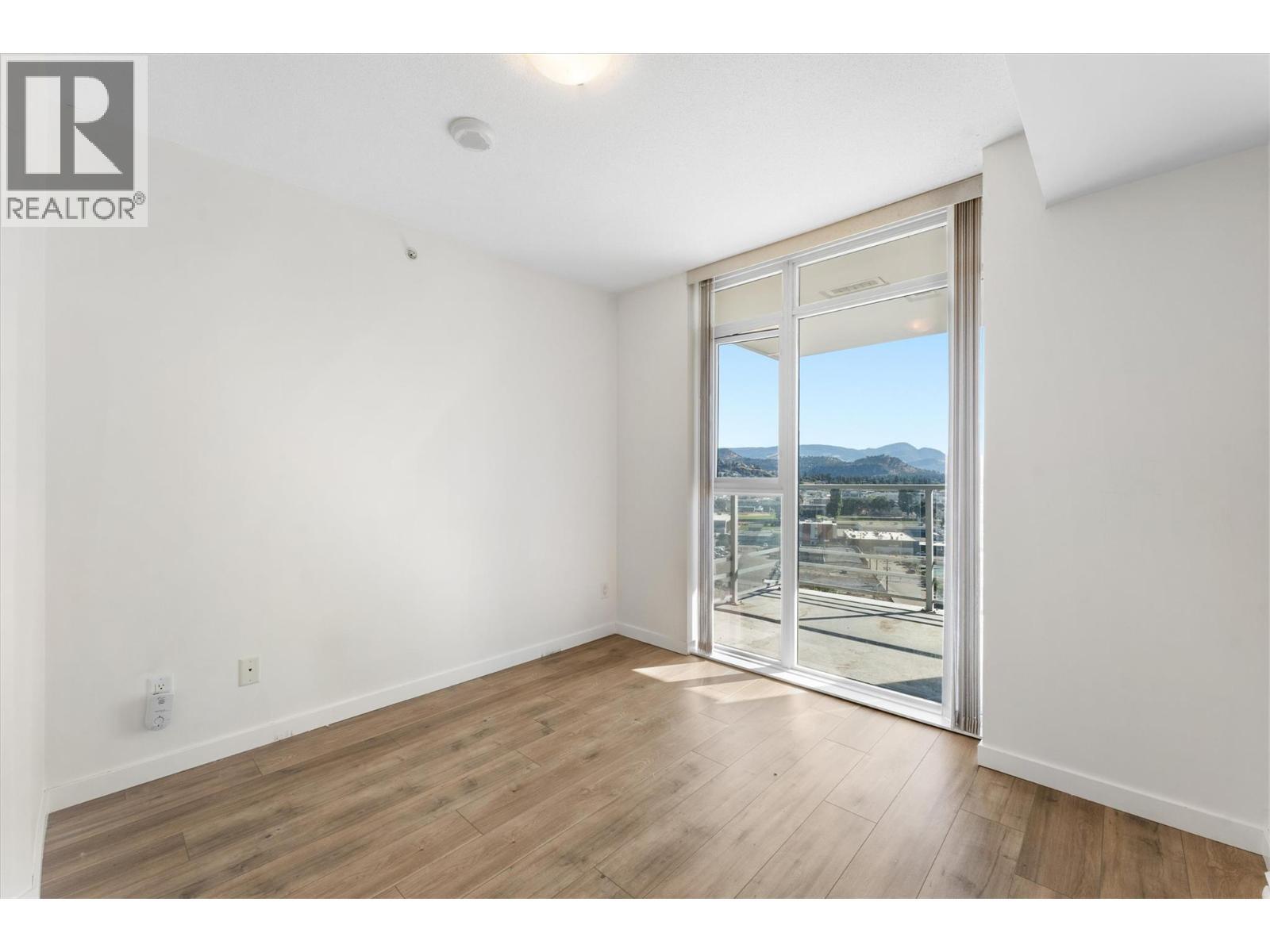 Bedroom - 1075 Sunset Drive Unit# 1404, Kelowna, BC - Indoor Photo Showing Other Room