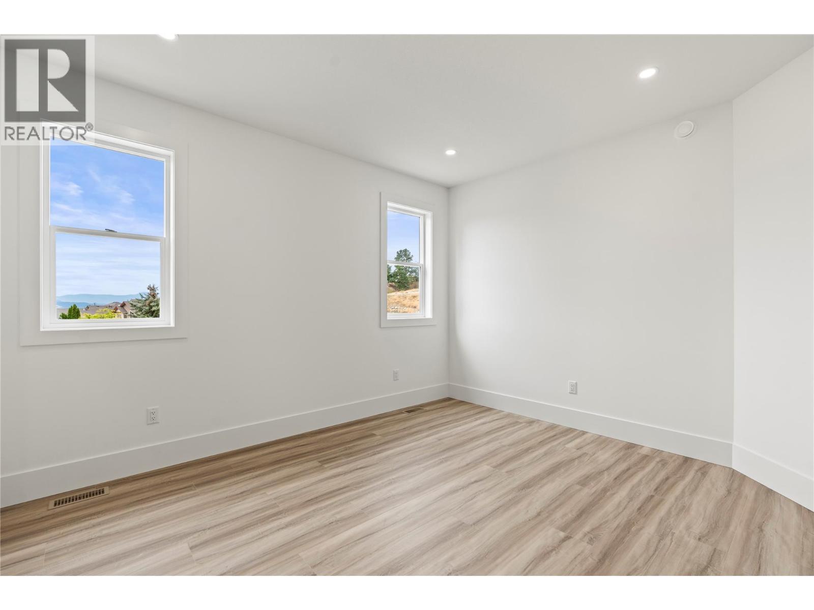 6997 Manning Place, Vernon, BC - Indoor Photo Showing Other Room