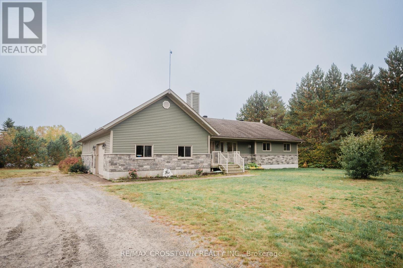 15 Machar/Strong Boundary Road, Strong, ON - Outdoor With Deck Patio Veranda