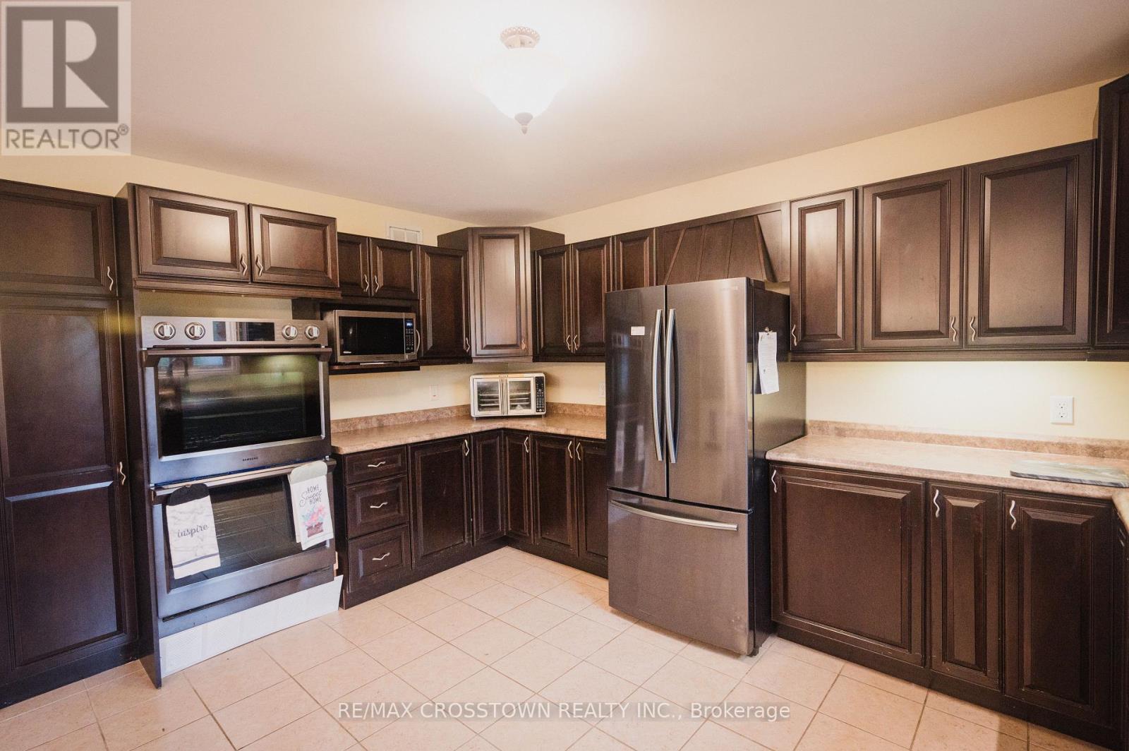 15 Machar/Strong Boundary Road, Strong, ON - Indoor Photo Showing Kitchen
