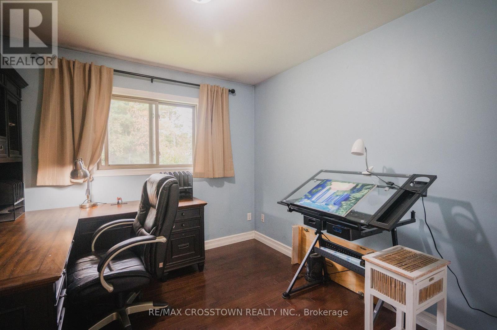 15 Machar/Strong Boundary Road, Strong, ON - Indoor Photo Showing Office