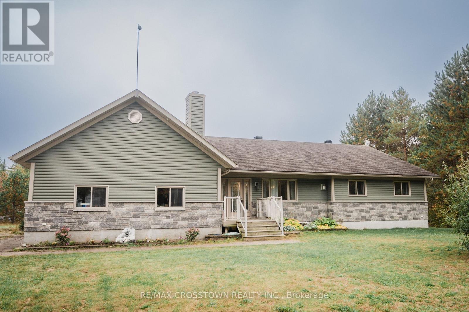 15 Machar/Strong Boundary Road, Strong, ON - Outdoor With Deck Patio Veranda