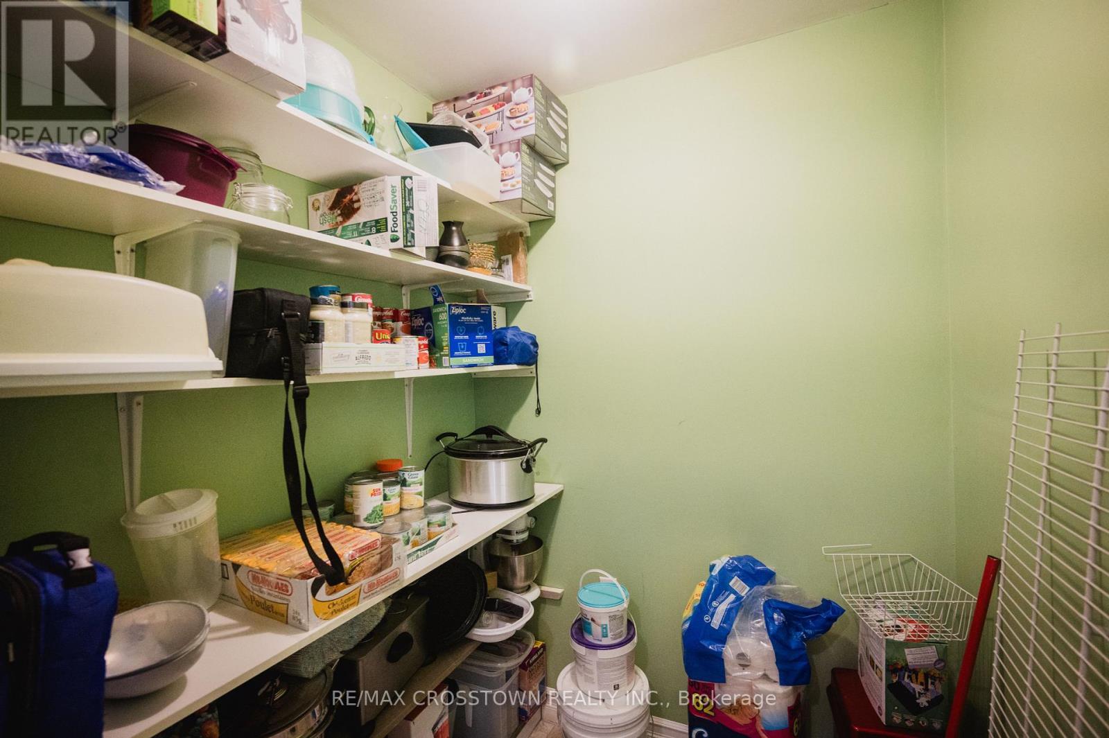 15 Machar/Strong Boundary Road, Strong, ON - Indoor With Storage