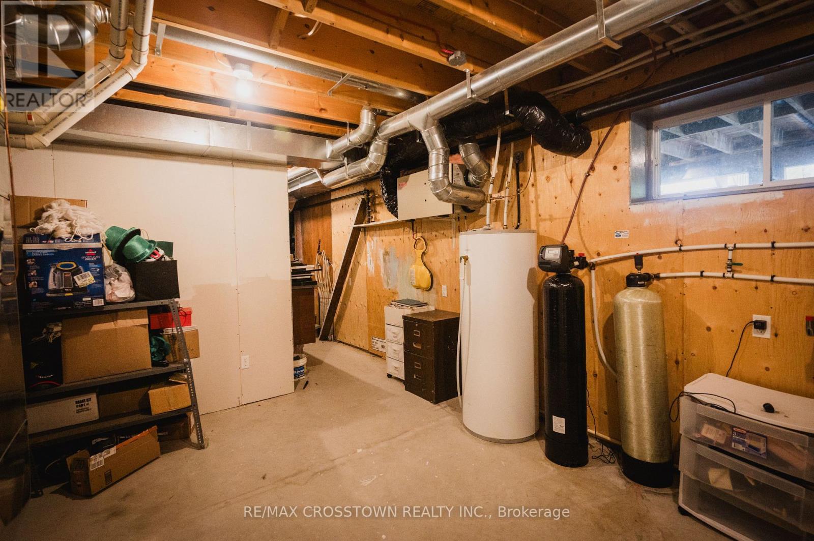 15 Machar/Strong Boundary Road, Strong, ON - Indoor Photo Showing Basement