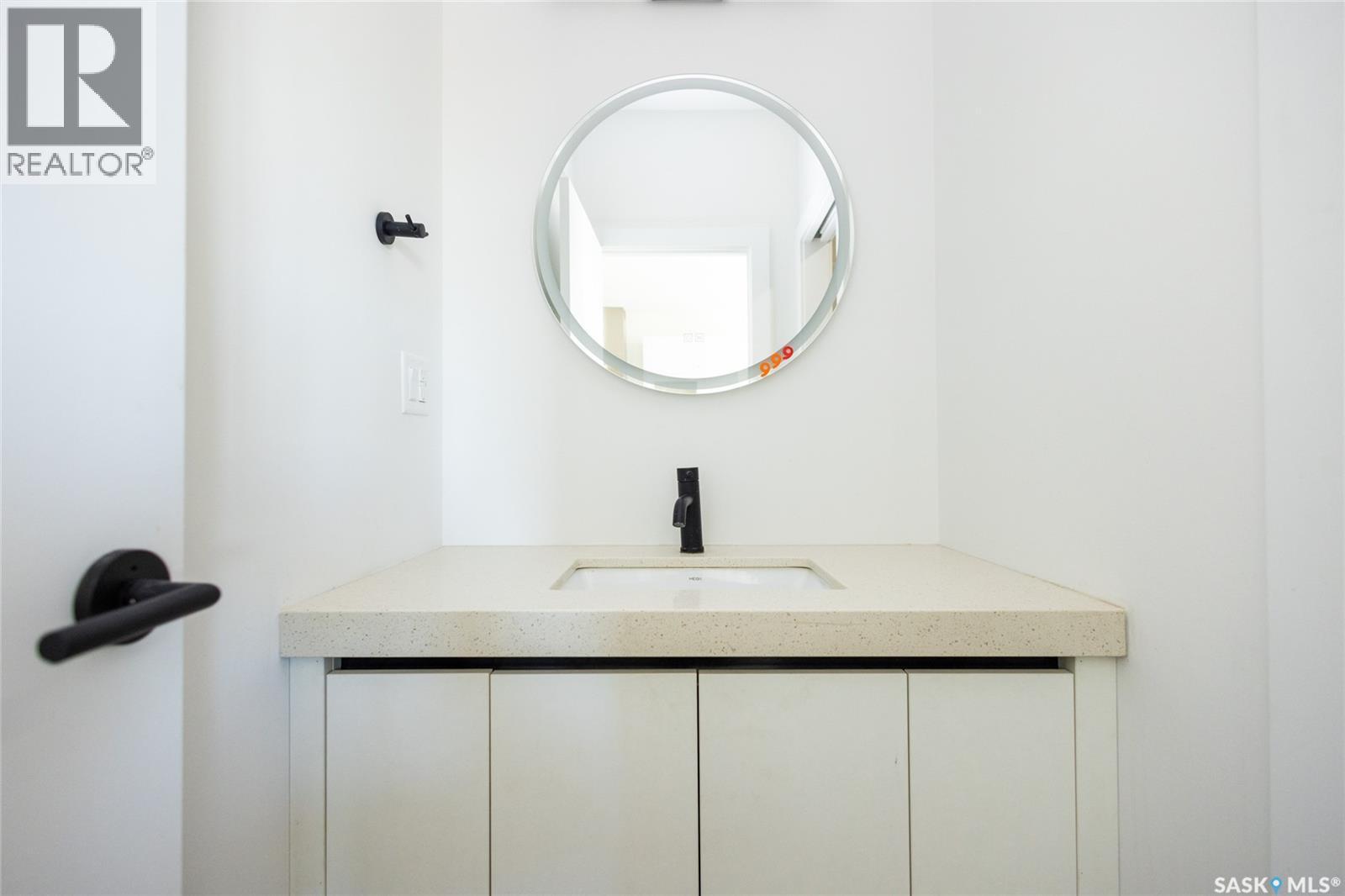 3 298 Prairie Dawn Drive, Dundurn, SK - Indoor Photo Showing Bathroom