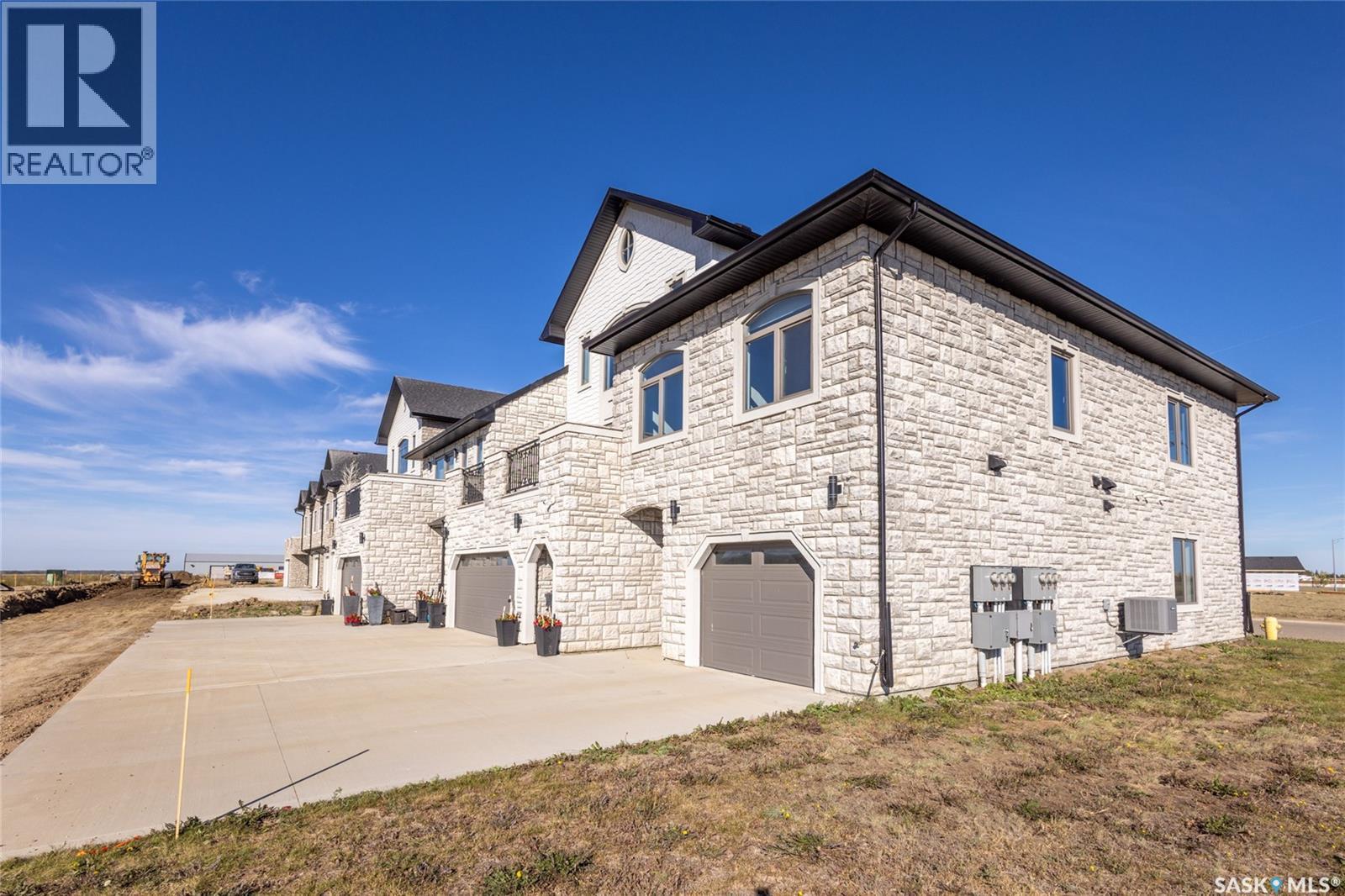 3 298 Prairie Dawn Drive, Dundurn, SK - Outdoor
