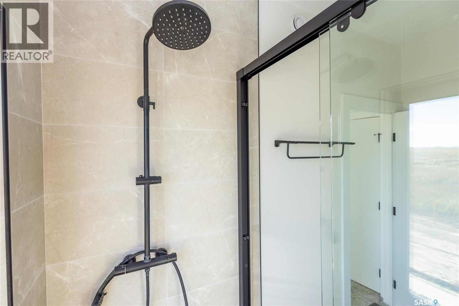 3 298 Prairie Dawn Drive, Dundurn, SK - Indoor Photo Showing Bathroom