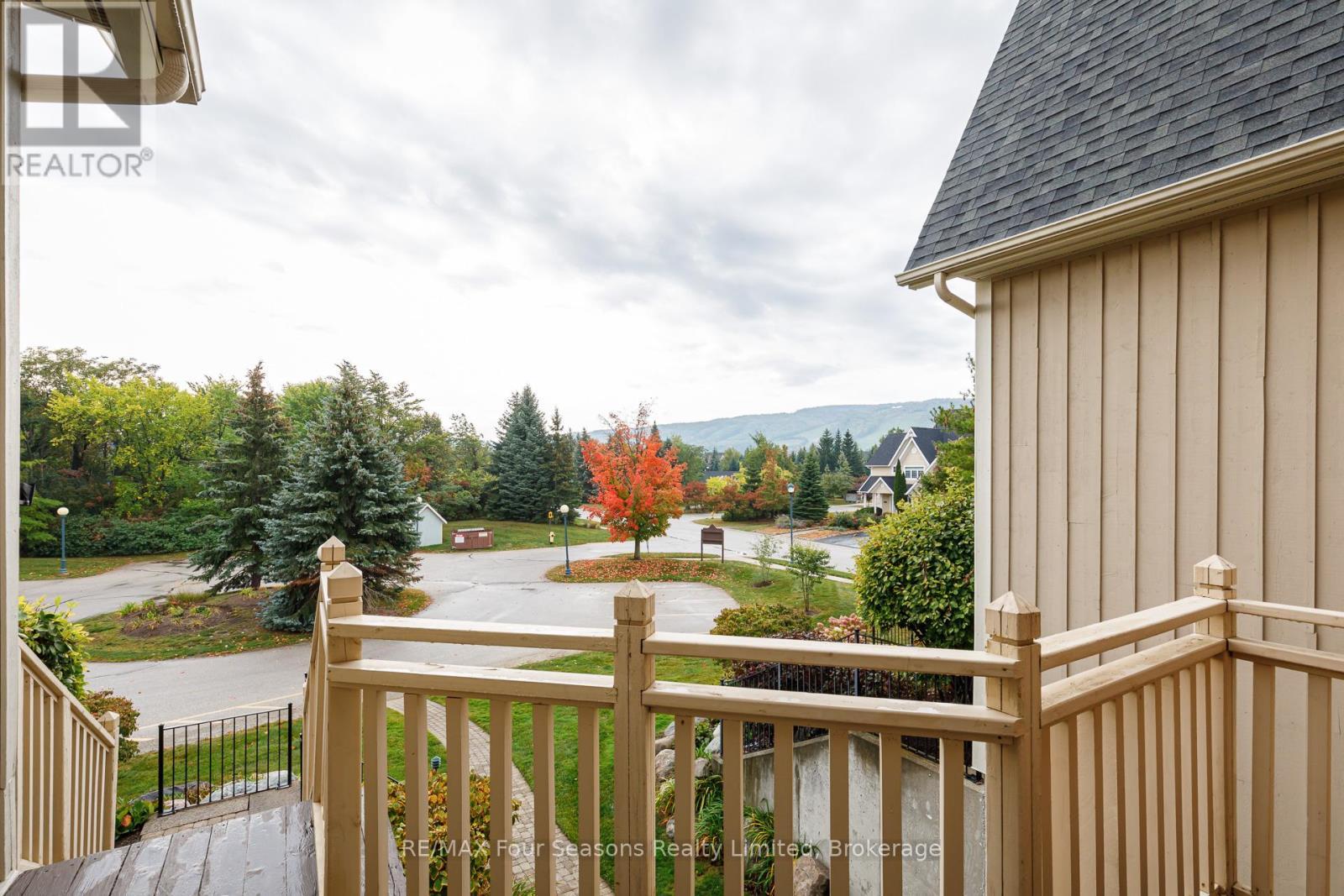 225 - 170 Snowbridge Way N, Blue Mountains, ON