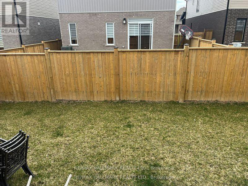 2961 Turner Crescent, London South, ON - Outdoor