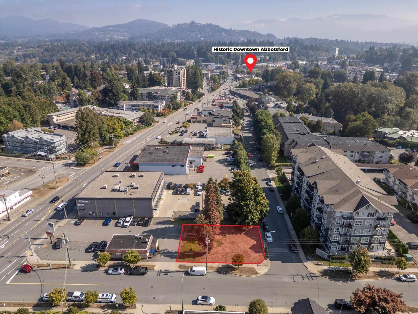 2604 E Bourquin Crescent, Abbotsford, BC