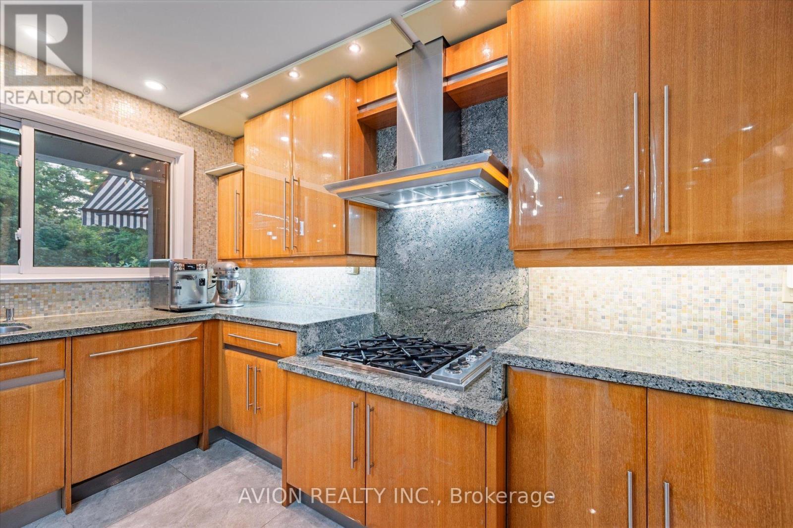 38 Purdon Drive, Toronto, ON - Indoor Photo Showing Kitchen