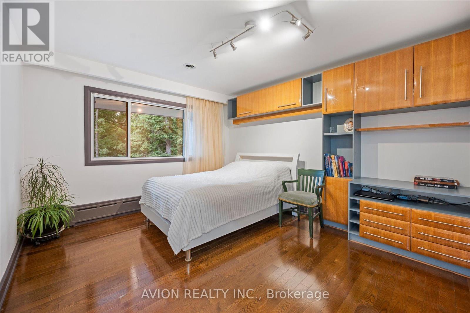 38 Purdon Drive, Toronto, ON - Indoor Photo Showing Bedroom