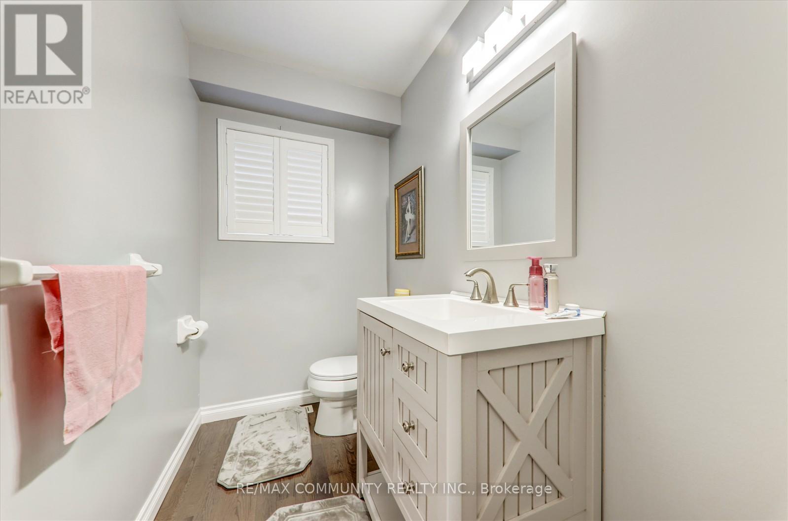 Main - 35 Hartrick Place, Whitby, ON - Indoor Photo Showing Bathroom