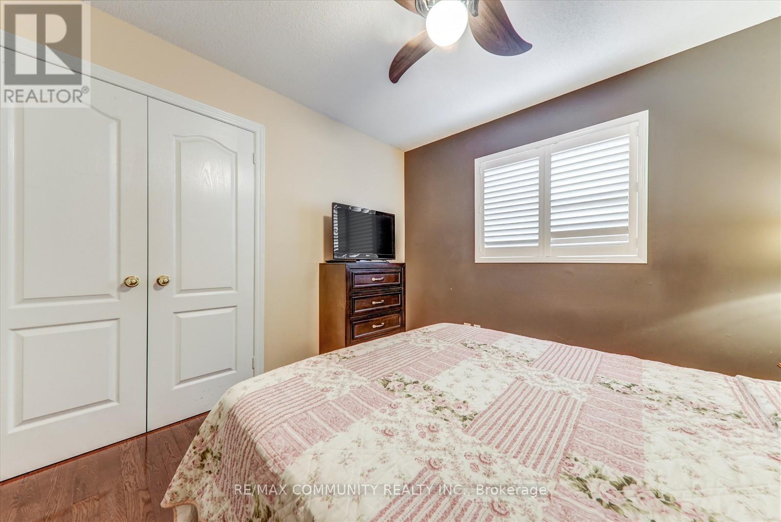 Main - 35 Hartrick Place, Whitby, ON - Indoor Photo Showing Bedroom