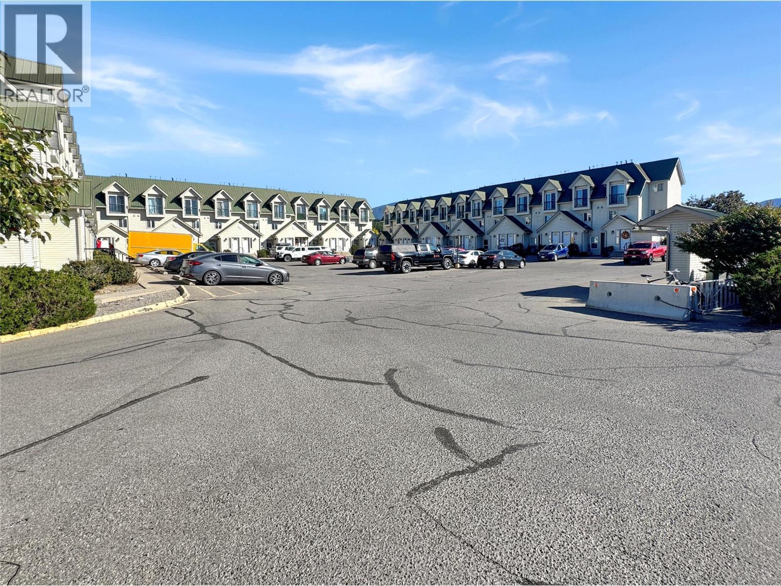 1004 23 Avenue N Unit# 113, Cranbrook, BC - Outdoor