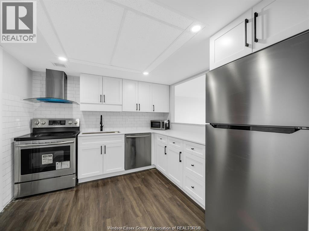 380 Pelissier Street Unit# 1201, Windsor, ON - Indoor Photo Showing Kitchen