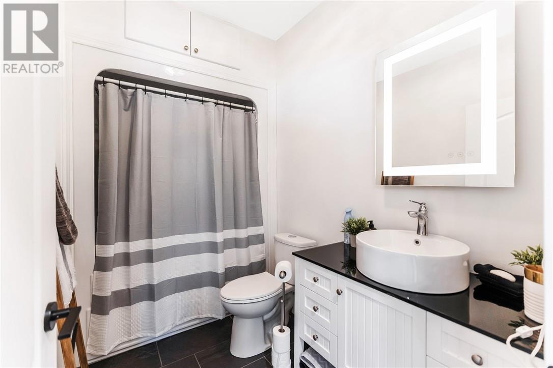 2500 Eden Township Road, Greater Sudbury, ON - Indoor Photo Showing Bathroom