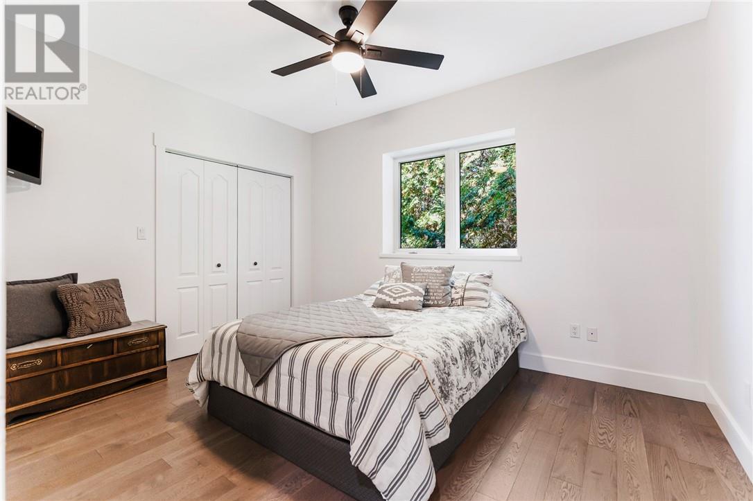 2500 Eden Township Road, Greater Sudbury, ON - Indoor Photo Showing Bedroom