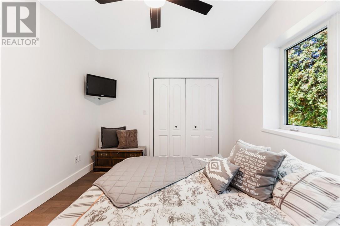 2500 Eden Township Road, Greater Sudbury, ON - Indoor Photo Showing Bedroom