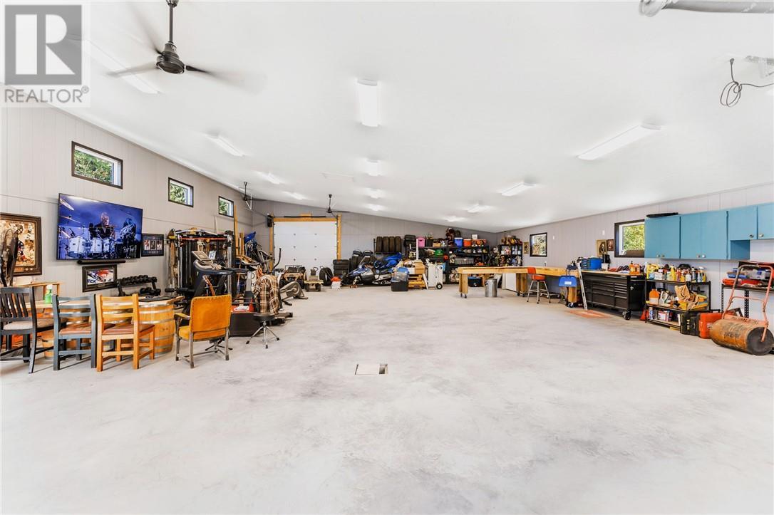 2500 Eden Township Road, Greater Sudbury, ON - Indoor Photo Showing Other Room