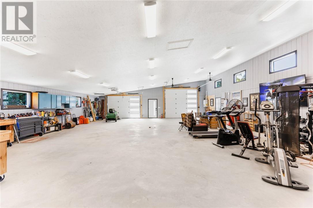 2500 Eden Township Road, Greater Sudbury, ON - Indoor Photo Showing Other Room