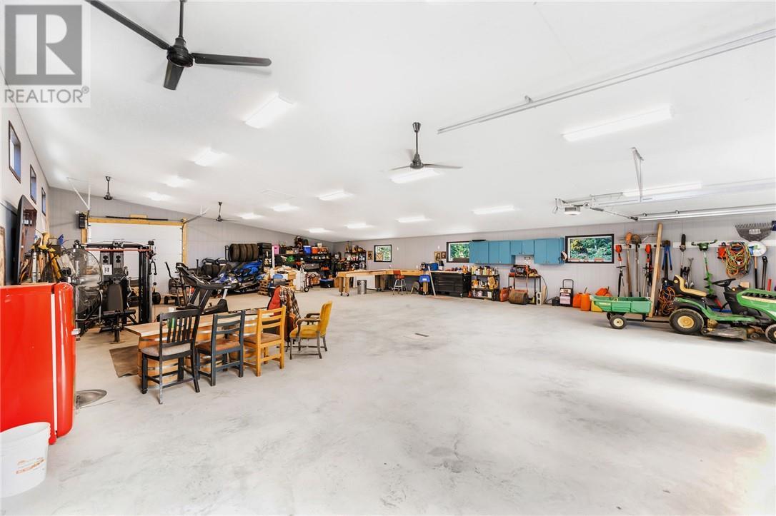 2500 Eden Township Road, Greater Sudbury, ON - Indoor Photo Showing Garage