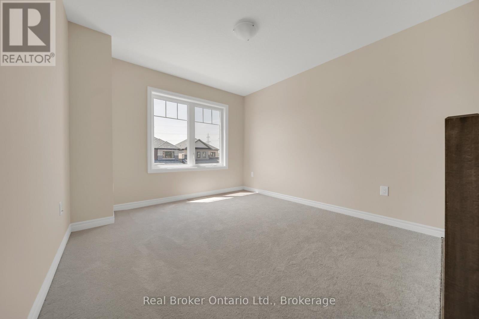 216 Vanilla Trail, Thorold (Rolling Meadows), ON - Indoor Photo Showing Other Room