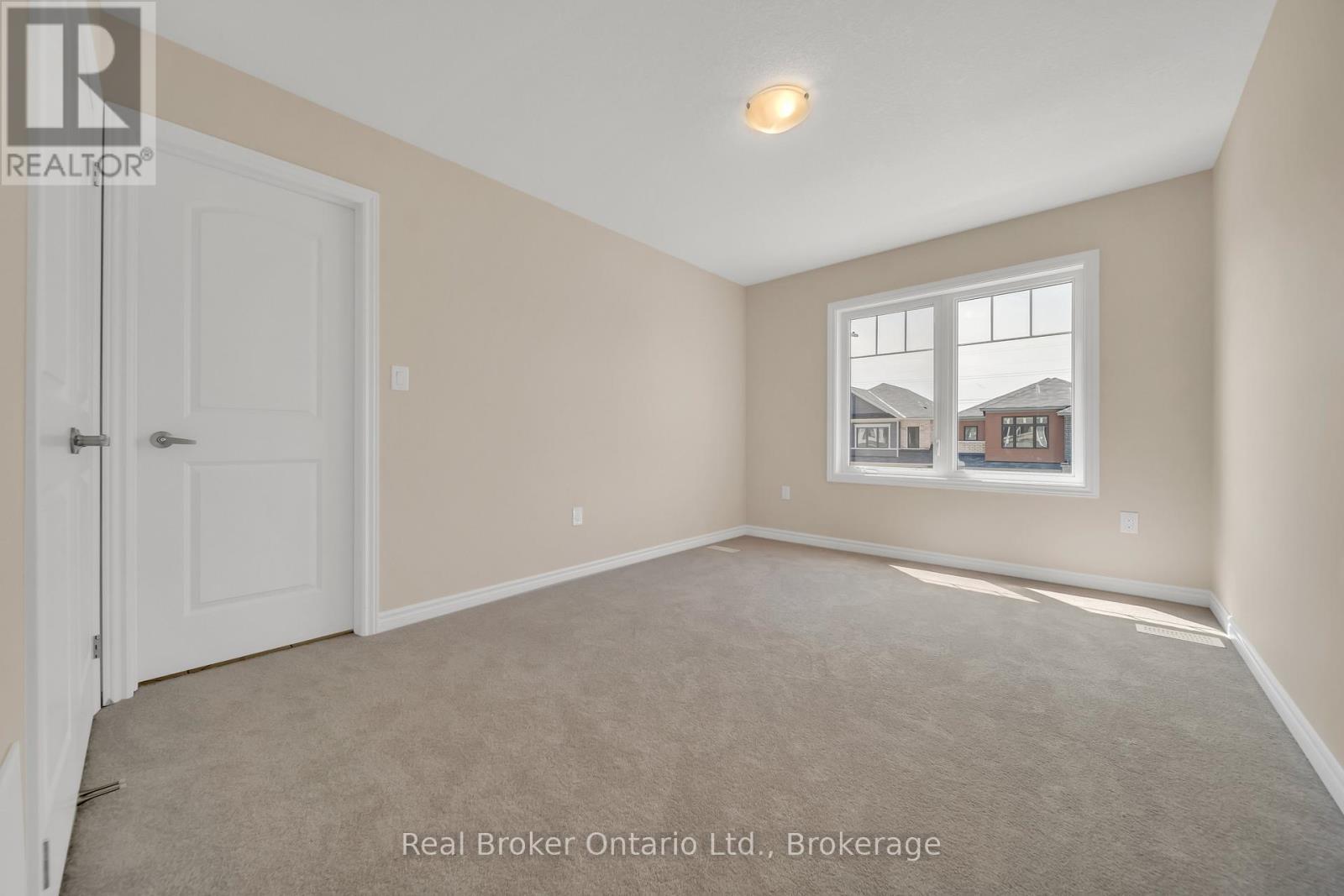216 Vanilla Trail, Thorold (Rolling Meadows), ON - Indoor Photo Showing Other Room