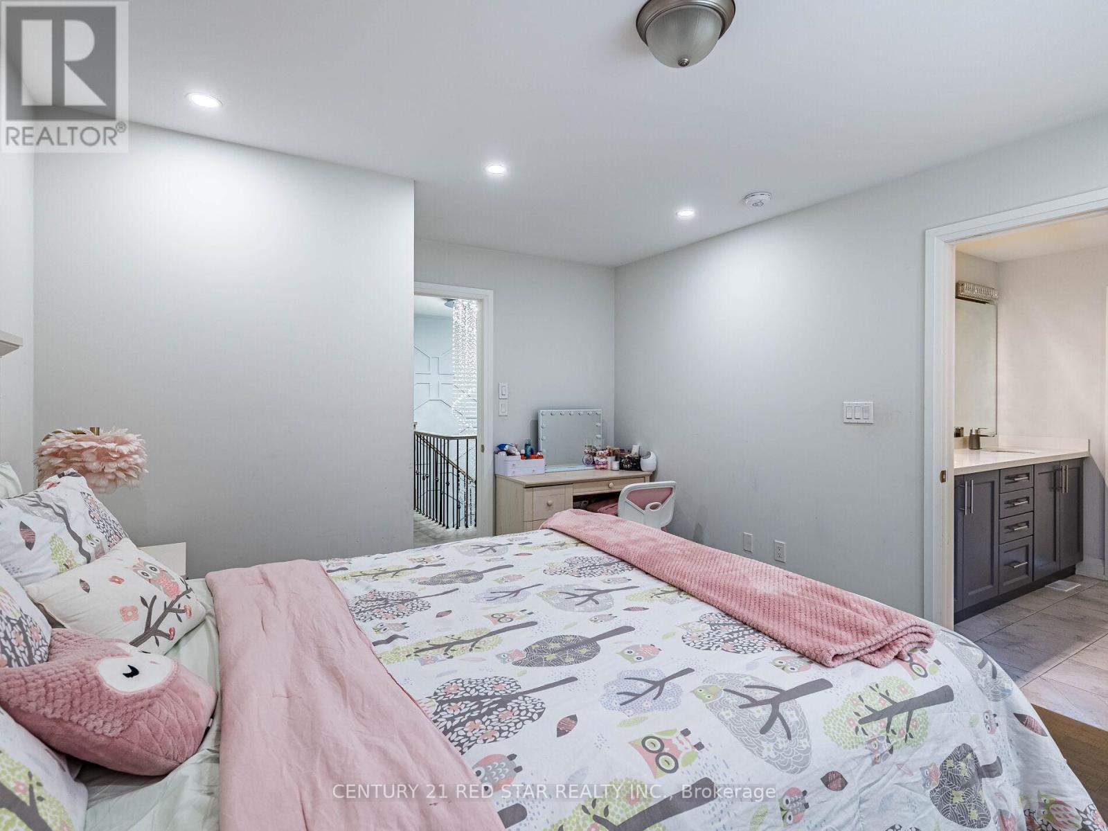 22 Rolling Rock Way, Brampton, ON - Indoor Photo Showing Bedroom