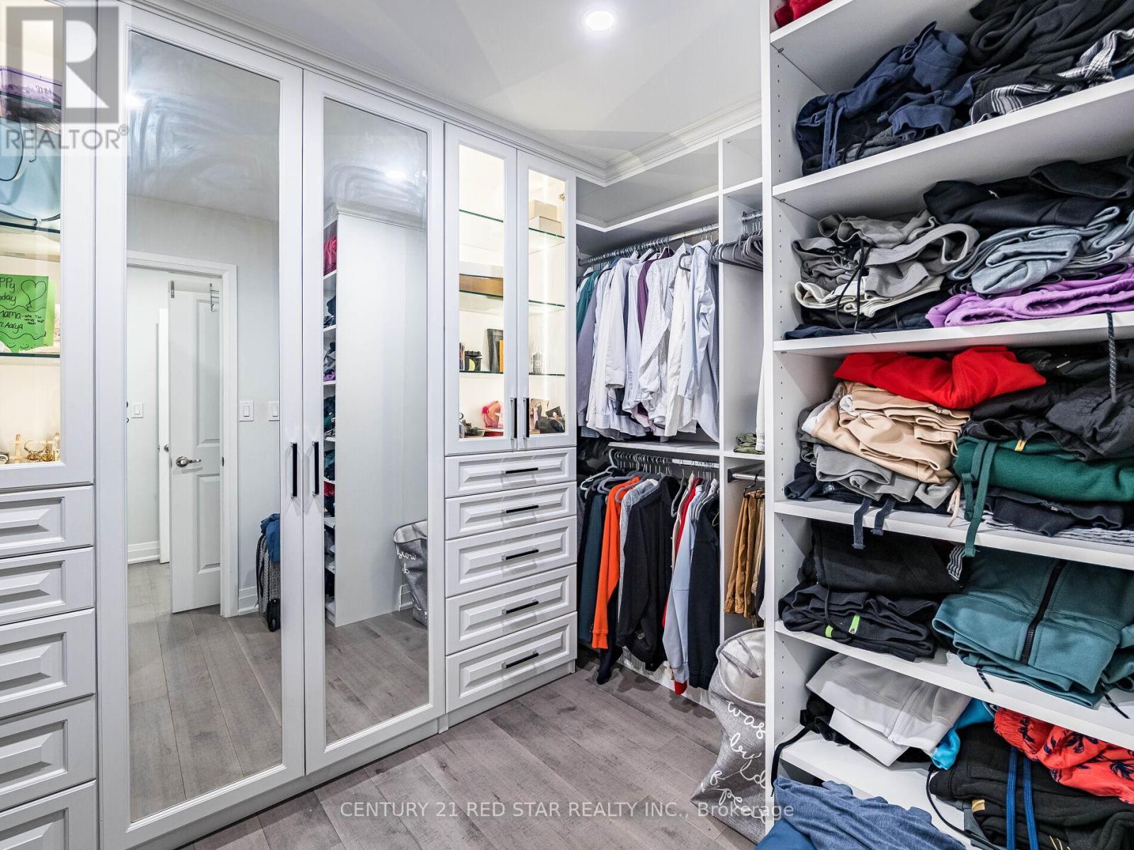 22 Rolling Rock Way, Brampton, ON - Indoor With Storage