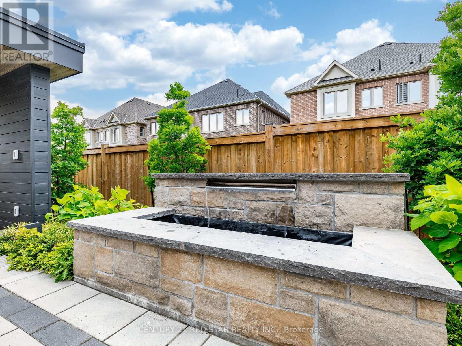 22 Rolling Rock Way, Brampton, ON - Outdoor