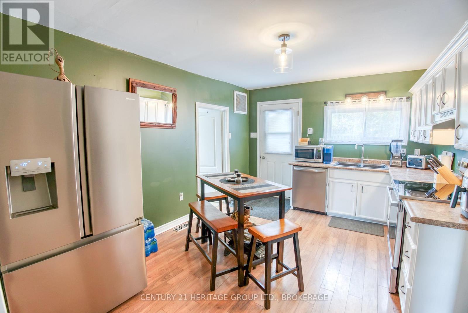 6913 County 2 Road, Loyalist (Lennox And Addington - South), ON - Indoor