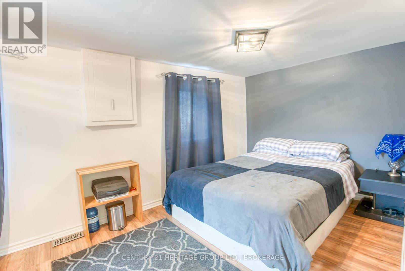 6913 County 2 Road, Loyalist (Lennox And Addington - South), ON - Indoor Photo Showing Bedroom