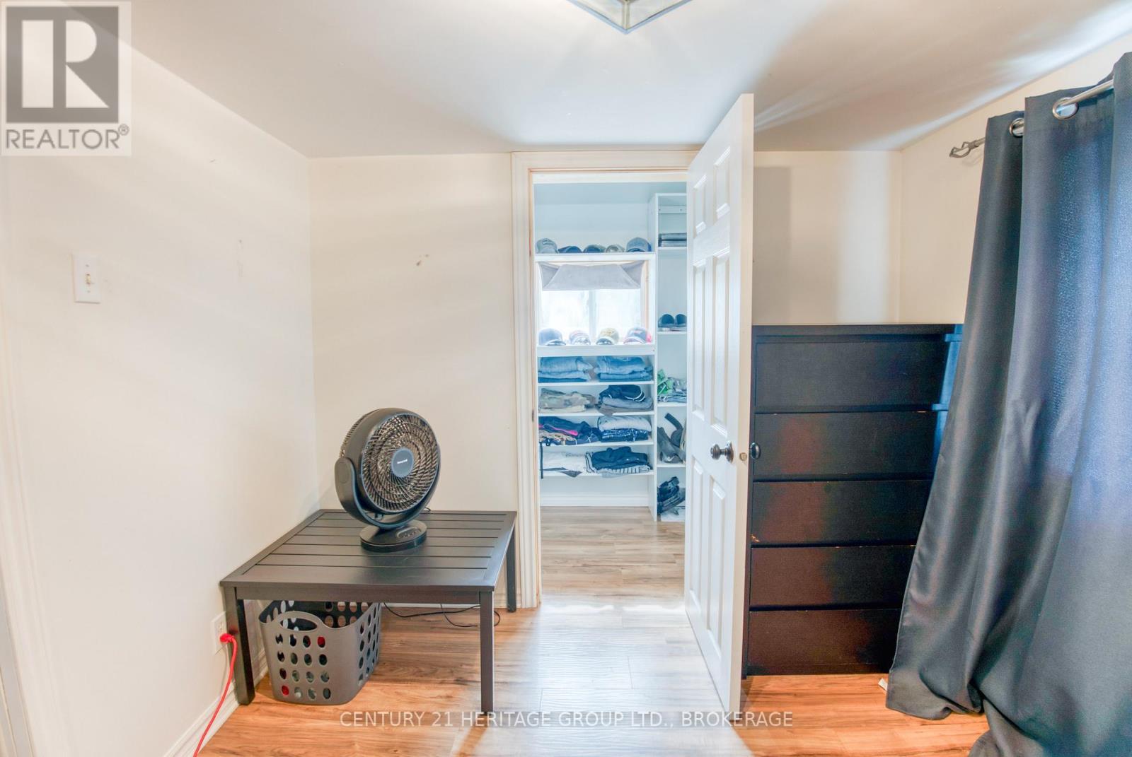 6913 County 2 Road, Loyalist (Lennox And Addington - South), ON - Indoor Photo Showing Other Room