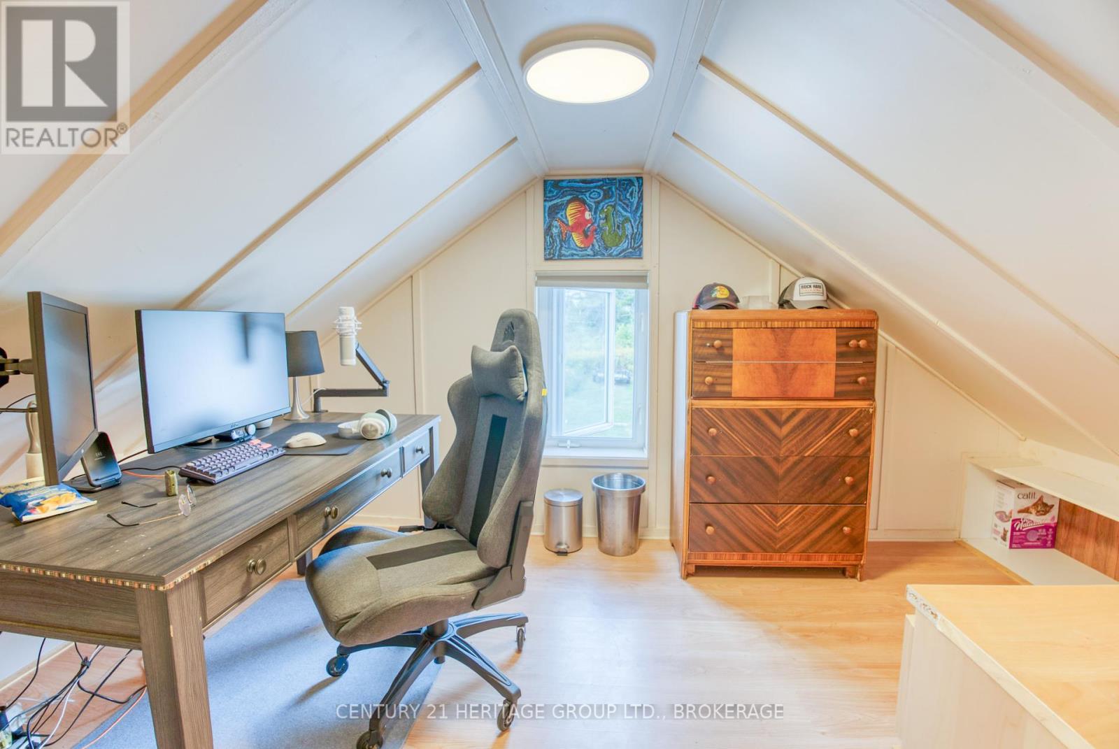 6913 County 2 Road, Loyalist (Lennox And Addington - South), ON - Indoor Photo Showing Office