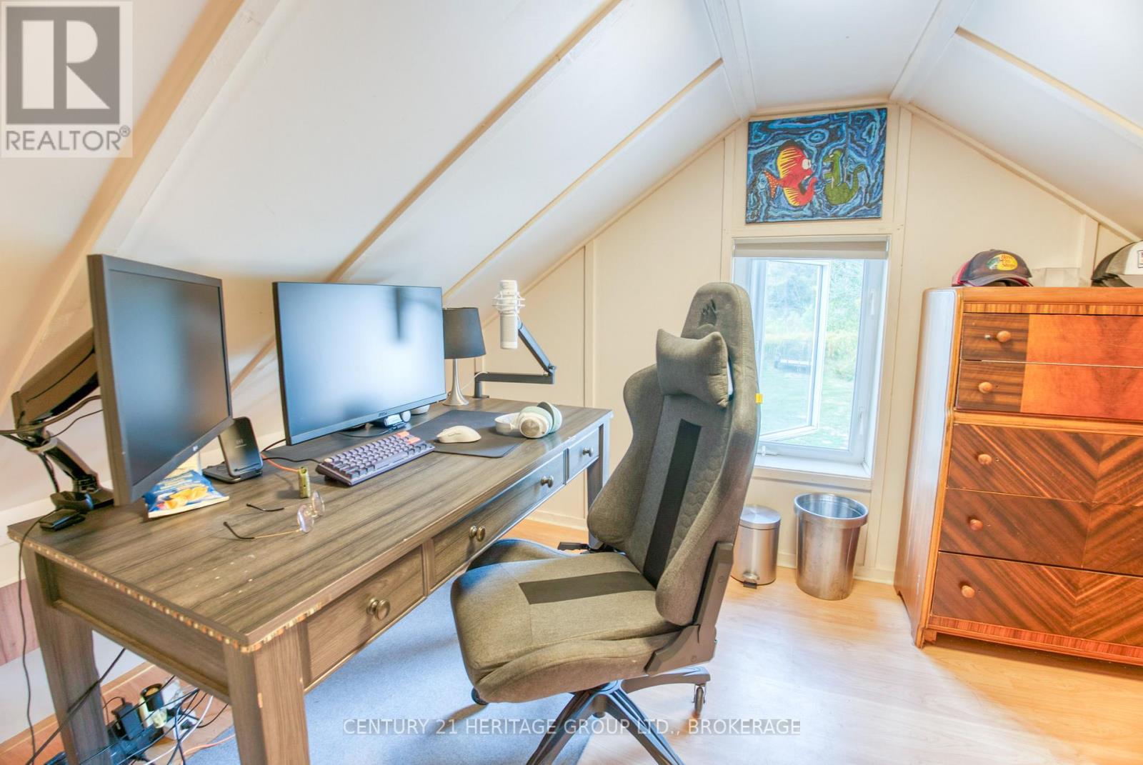 6913 County 2 Road, Loyalist (Lennox And Addington - South), ON - Indoor Photo Showing Office